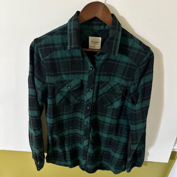 Ci sono women’s button down plaid boyfriend flannel size small - Picture 3 of 8
